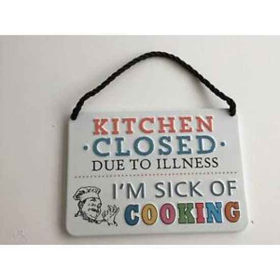 Tin Plaque - Kitchen Closed (DELIVERY TO EU ONLY)